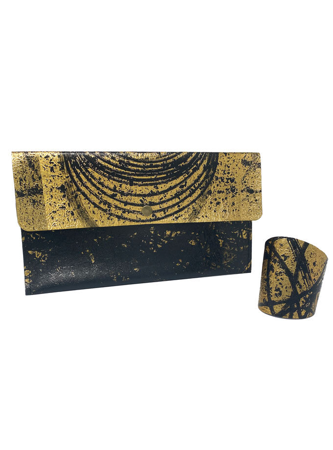 Cartera Sobre +  brazalete Dorado / Negro
